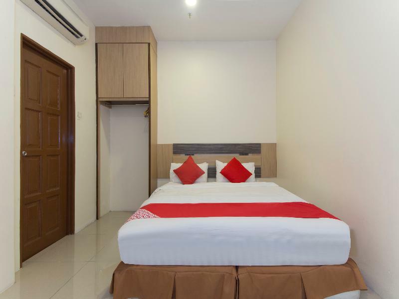 Oyo 776 Fame Hotel Σερεμπάν Εξωτερικό φωτογραφία