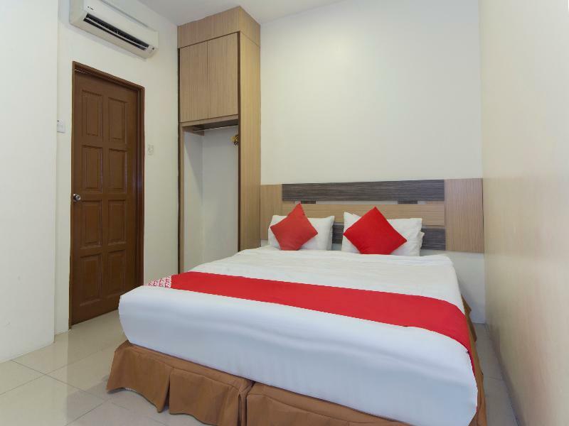 Oyo 776 Fame Hotel Σερεμπάν Εξωτερικό φωτογραφία